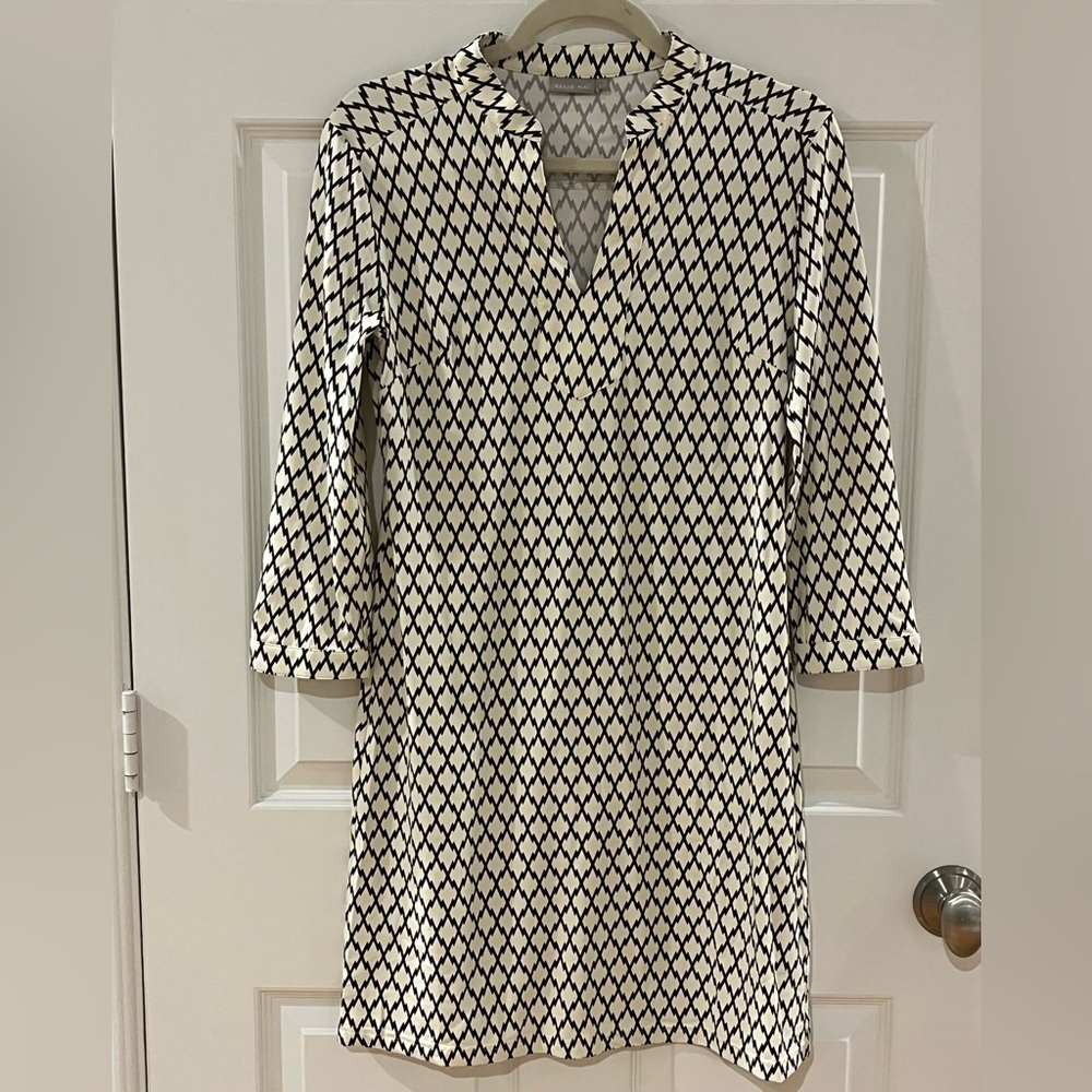 Ellie Kai (Size 4)- 3/4 Sleeve Patterned Dress